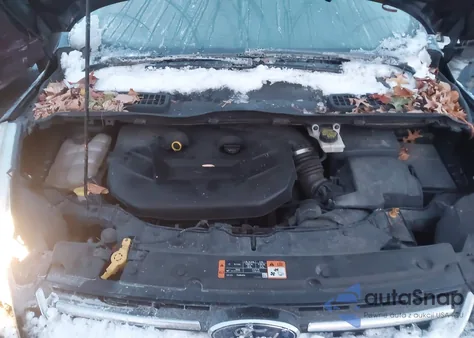 2015 Ford Escape Titanium z USA, uszkodzony, nr VIN 1FMCU9J9XFUB17388